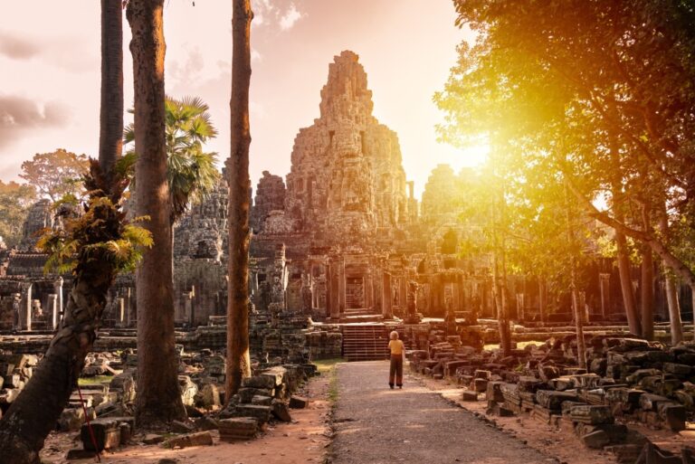 Bayon Temple and Angkor Thom: The Soul of Ancient Siem Reap